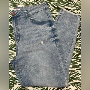 SO | High Rise Ankle Jegging size 17/33W